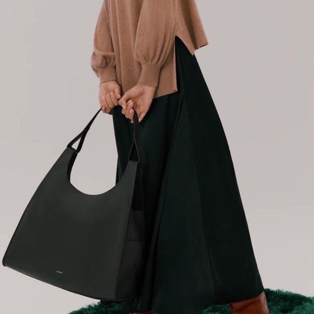 Cuyana Oversized Double Loop Bag - Picture 6 of 14